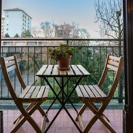Ronchetto Navigli Apartment Milan